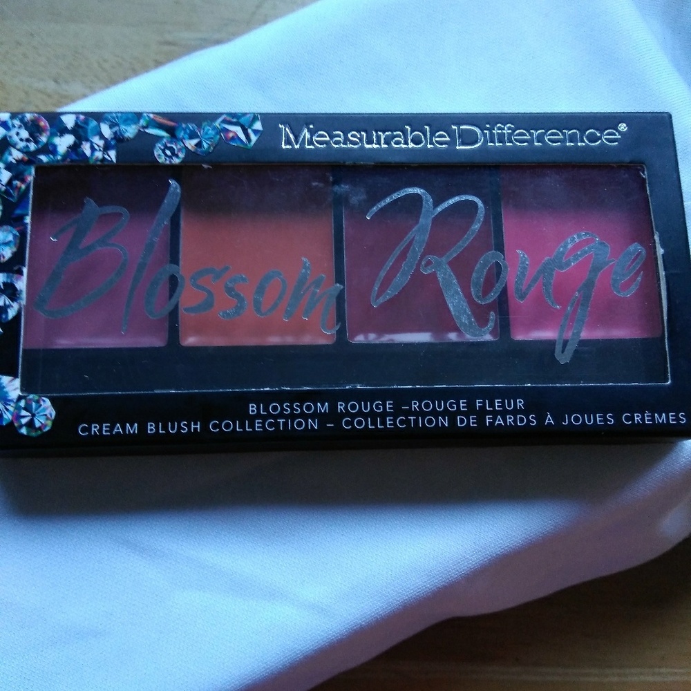 Cream blush